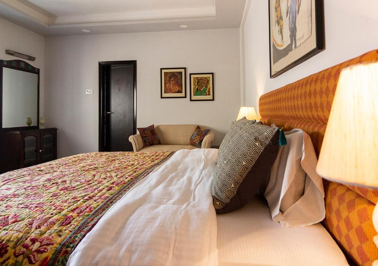 Neelam Bed&Breakfast Calcutta Buitenkant foto