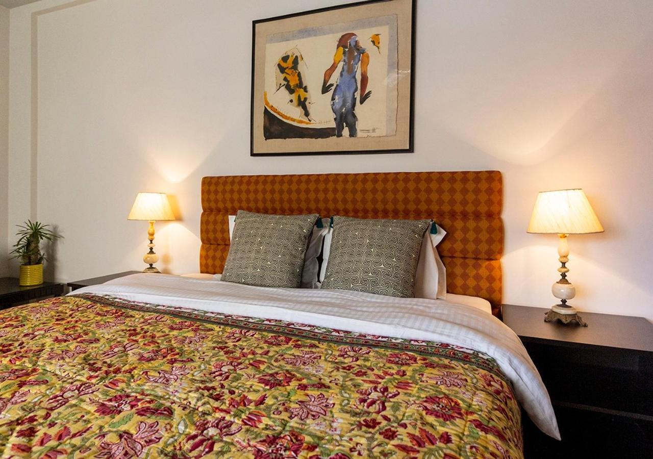 Neelam Bed&Breakfast Calcutta Buitenkant foto