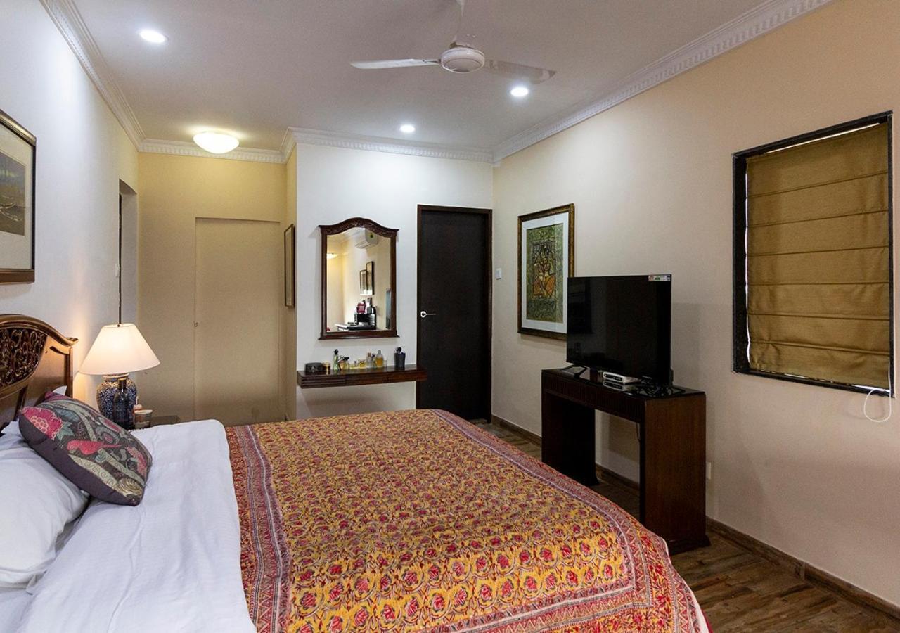 Neelam Bed&Breakfast Calcutta Buitenkant foto