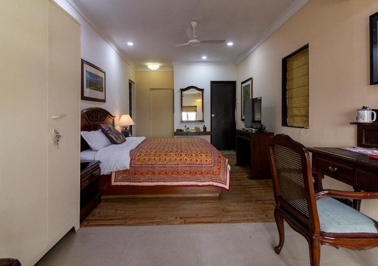 Neelam Bed&Breakfast Calcutta Buitenkant foto